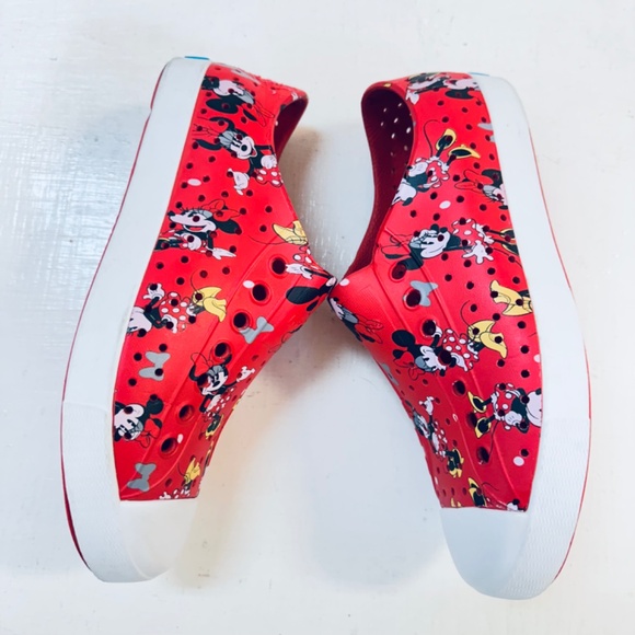 Native Disney Slip-On Jefferson Minnie Print Water Sneakers M5 W7 - Picture 4 of 11
